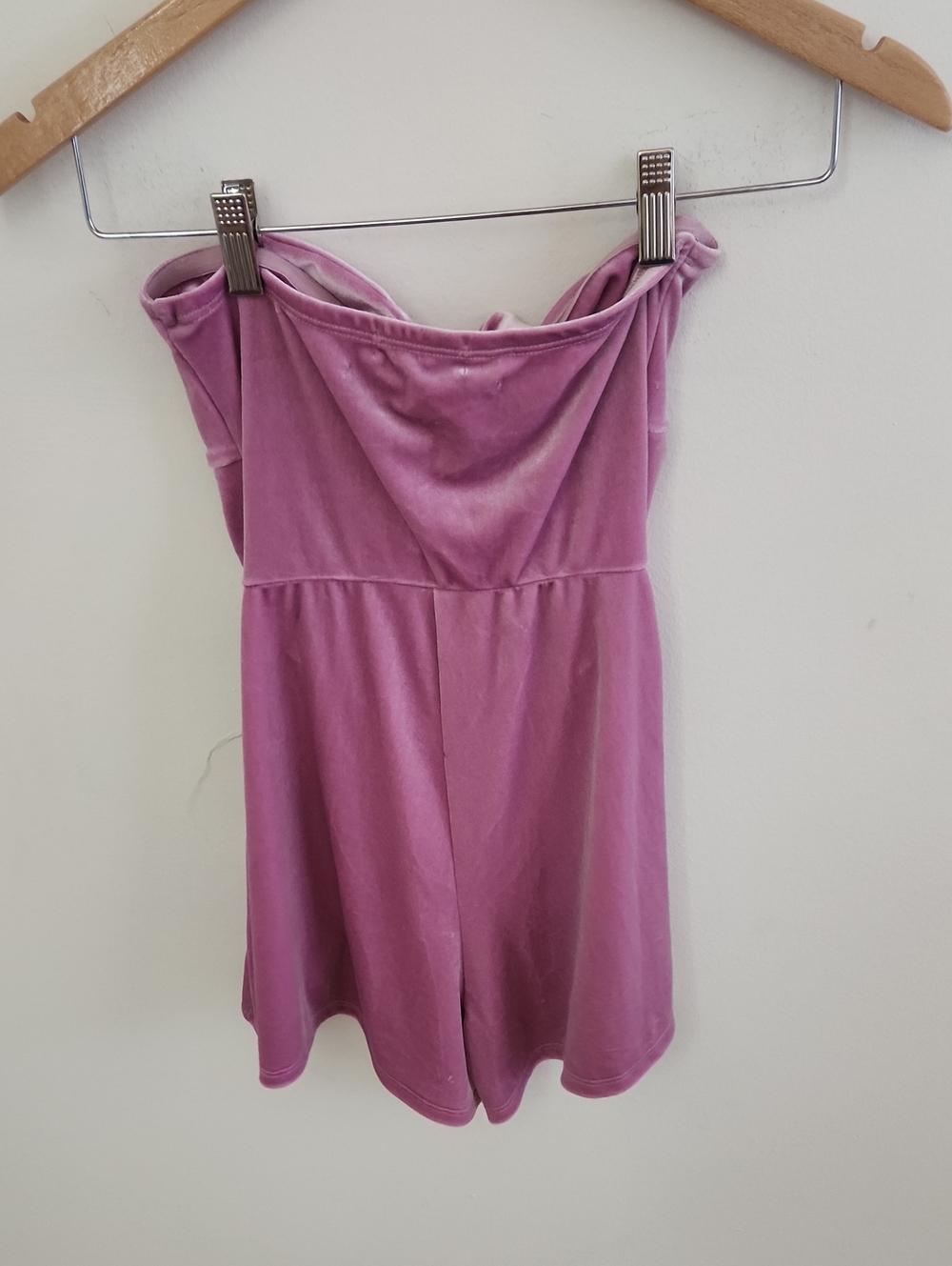 NWT Urban Outfittera Velvet Bow-Front Cut Out Tube Top Romper - Pink XS - Picture 7 of 8